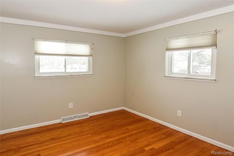 Tiny photo for 884 Eugene Drive, Oxford Charter Township, MI 48371 (MLS # 20261001559)