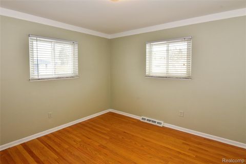 Tiny photo for 884 Eugene Drive, Oxford Charter Township, MI 48371 (MLS # 20261001559)