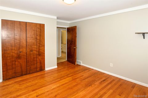 Tiny photo for 884 Eugene Drive, Oxford Charter Township, MI 48371 (MLS # 20261001559)