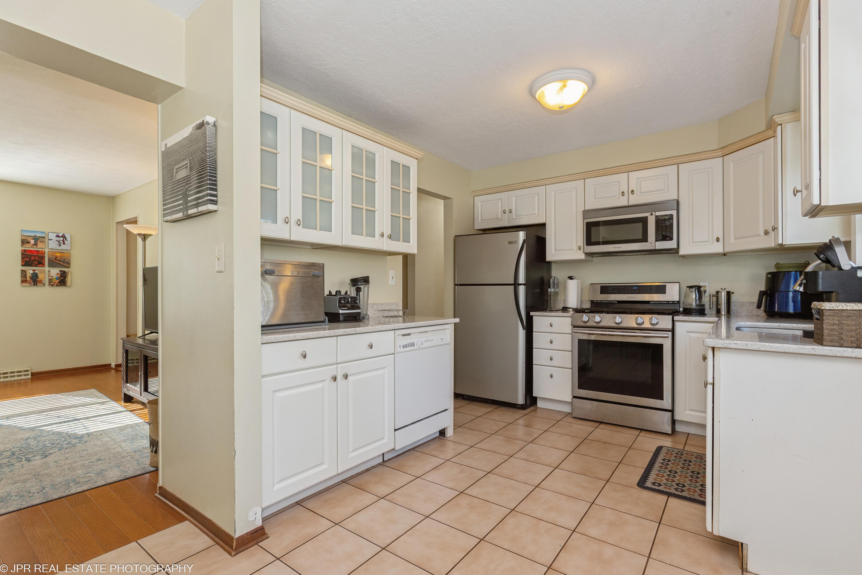 28 S Griffith Street