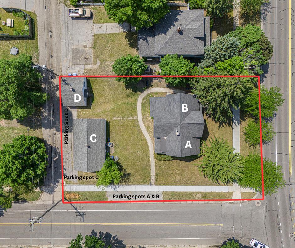 724 E Ludington Avenue