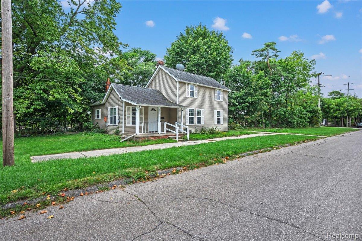 295 W 3rd Street