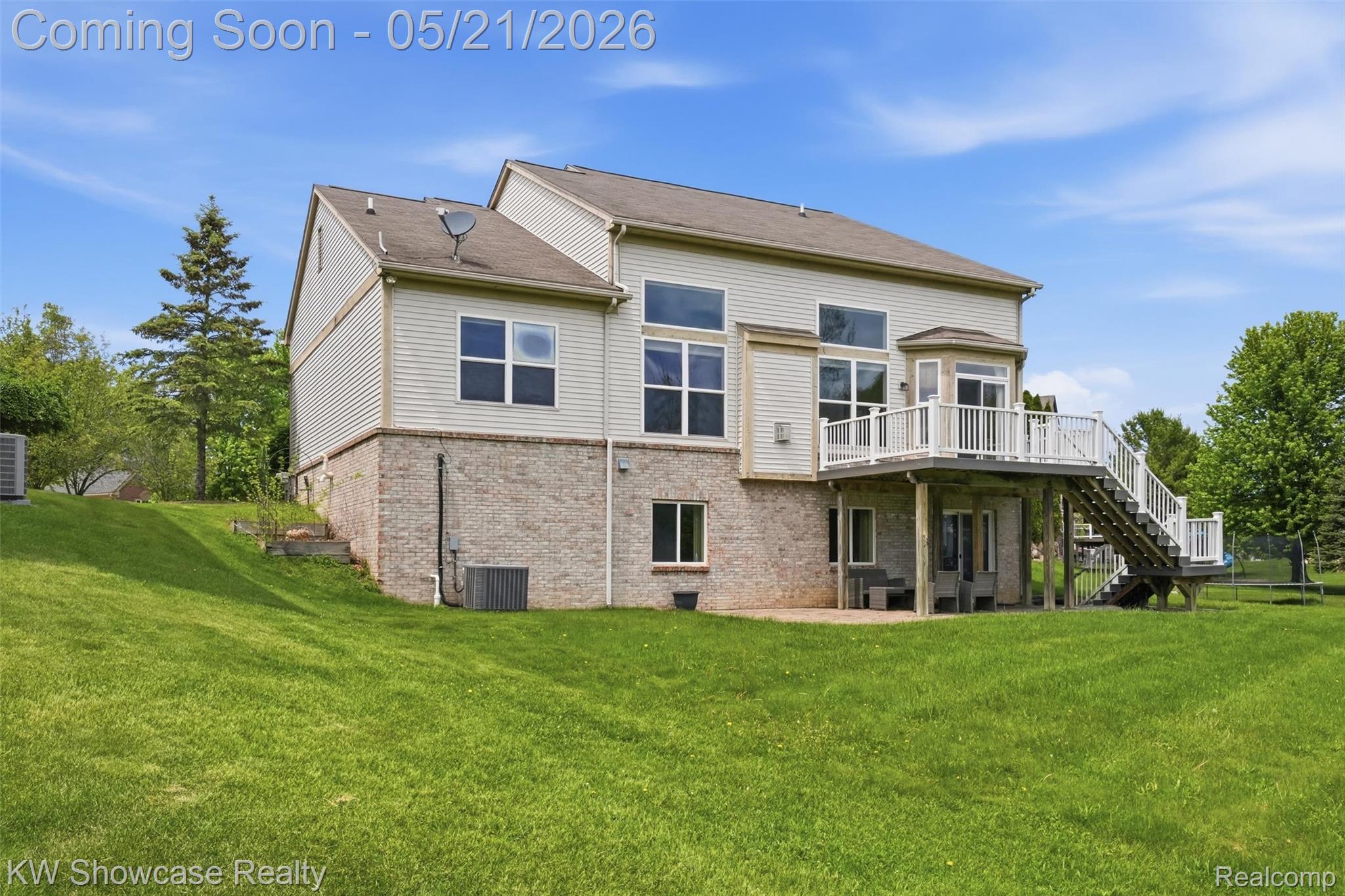 2143 Warbler Court