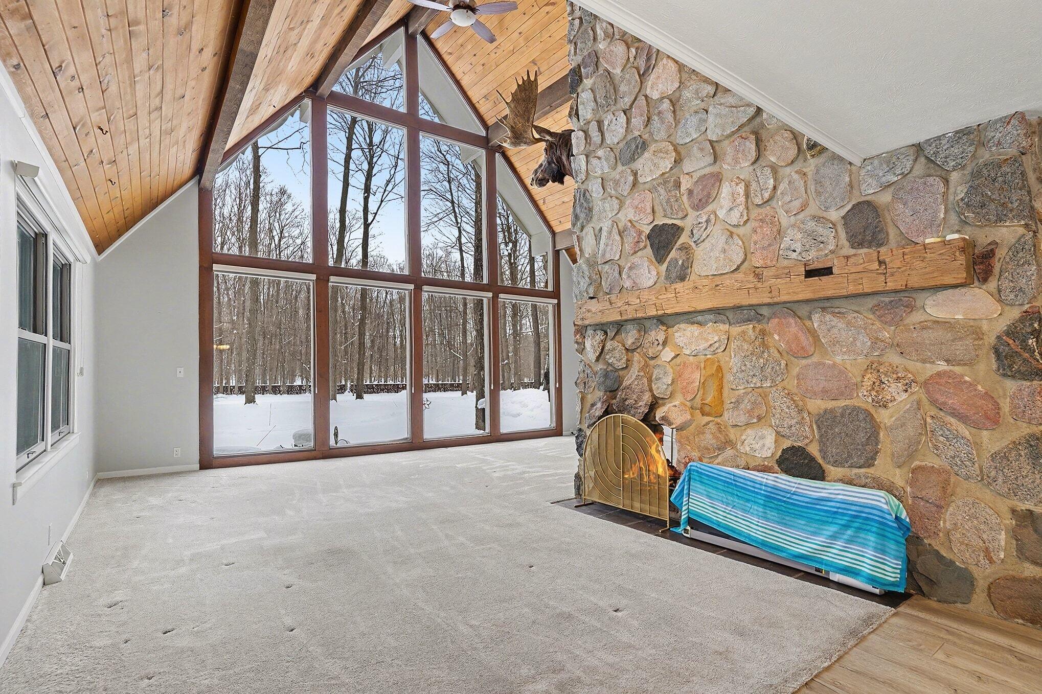 15390 Baldwin Street