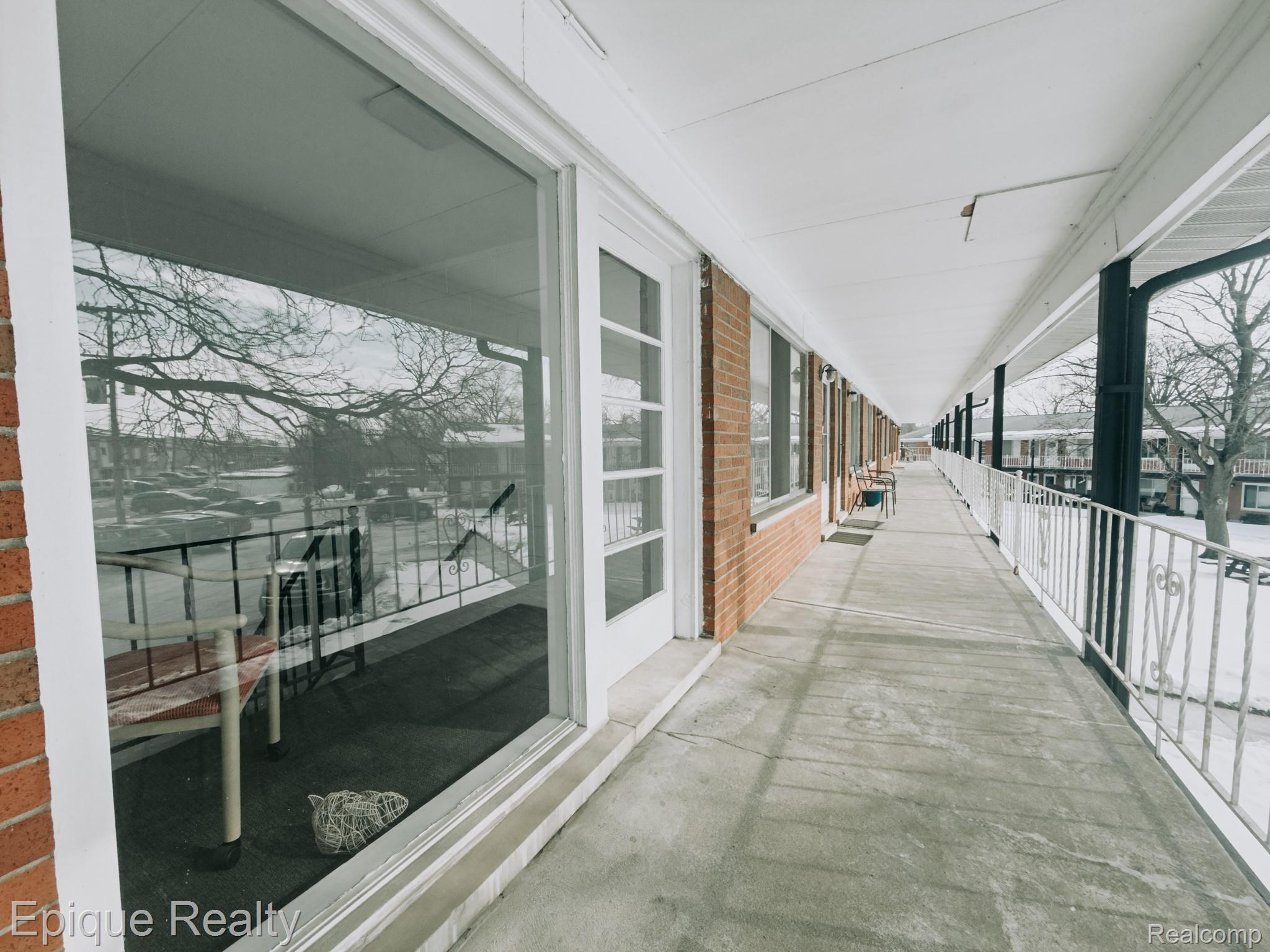 2121 Clawson Avenue 205