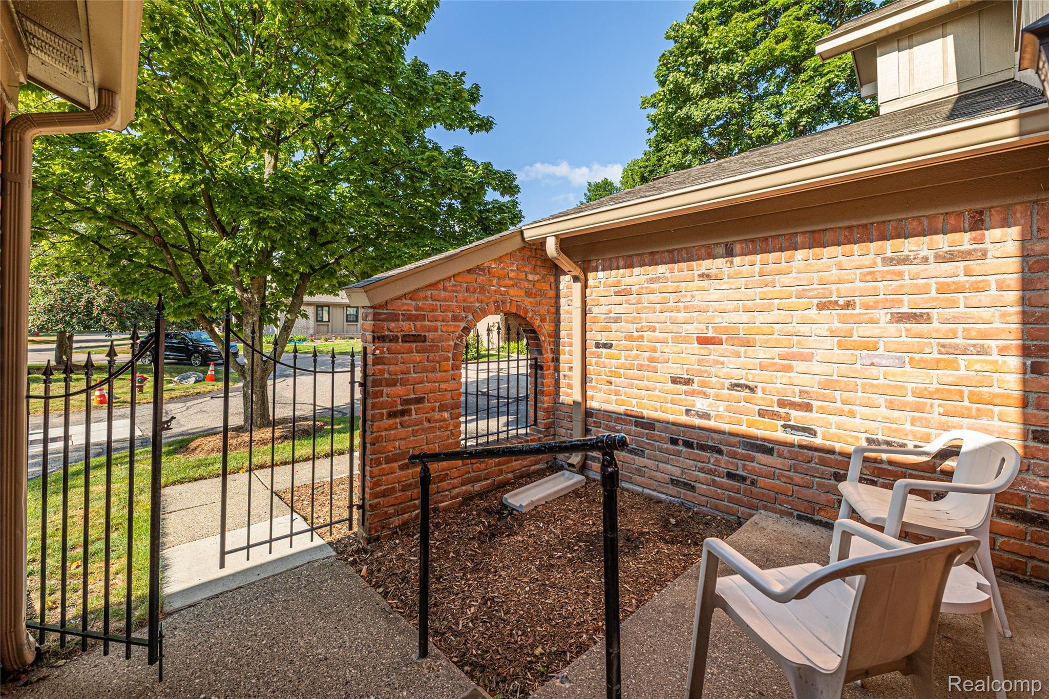 1805 Van Hill Court