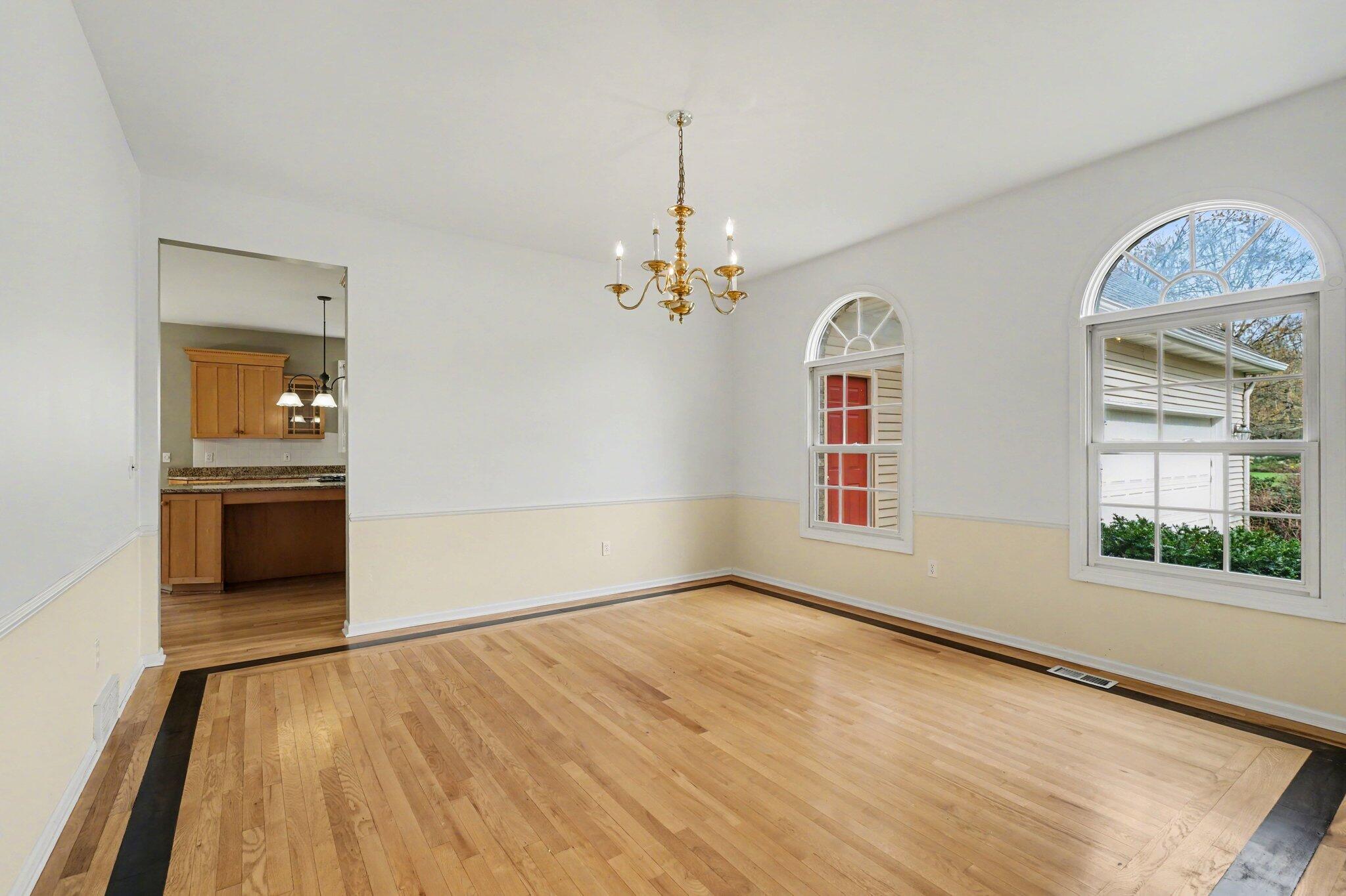 5115 Queen Victoria Lane