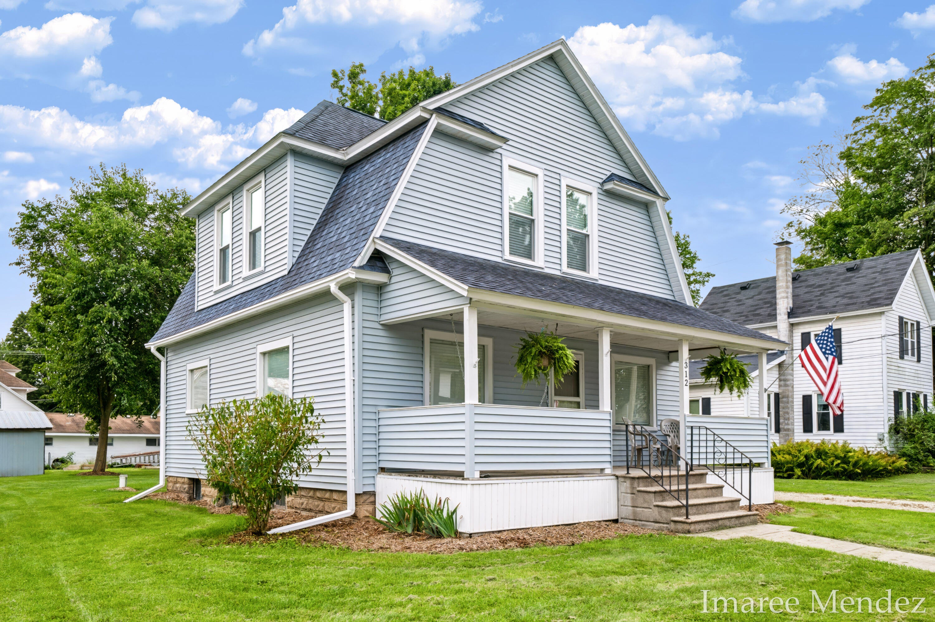 312 Emmons Street SE