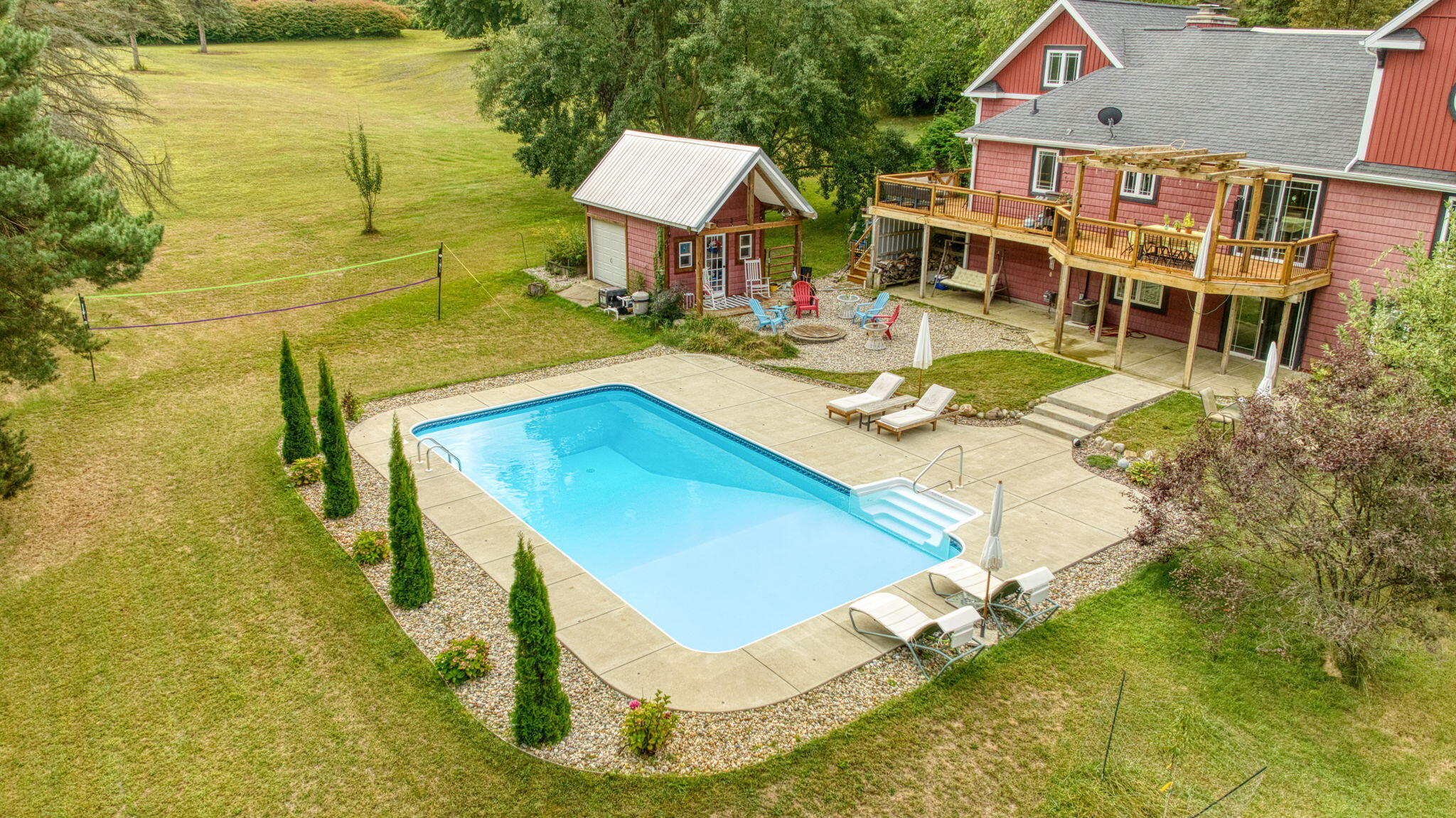 2204 W Liberty Road