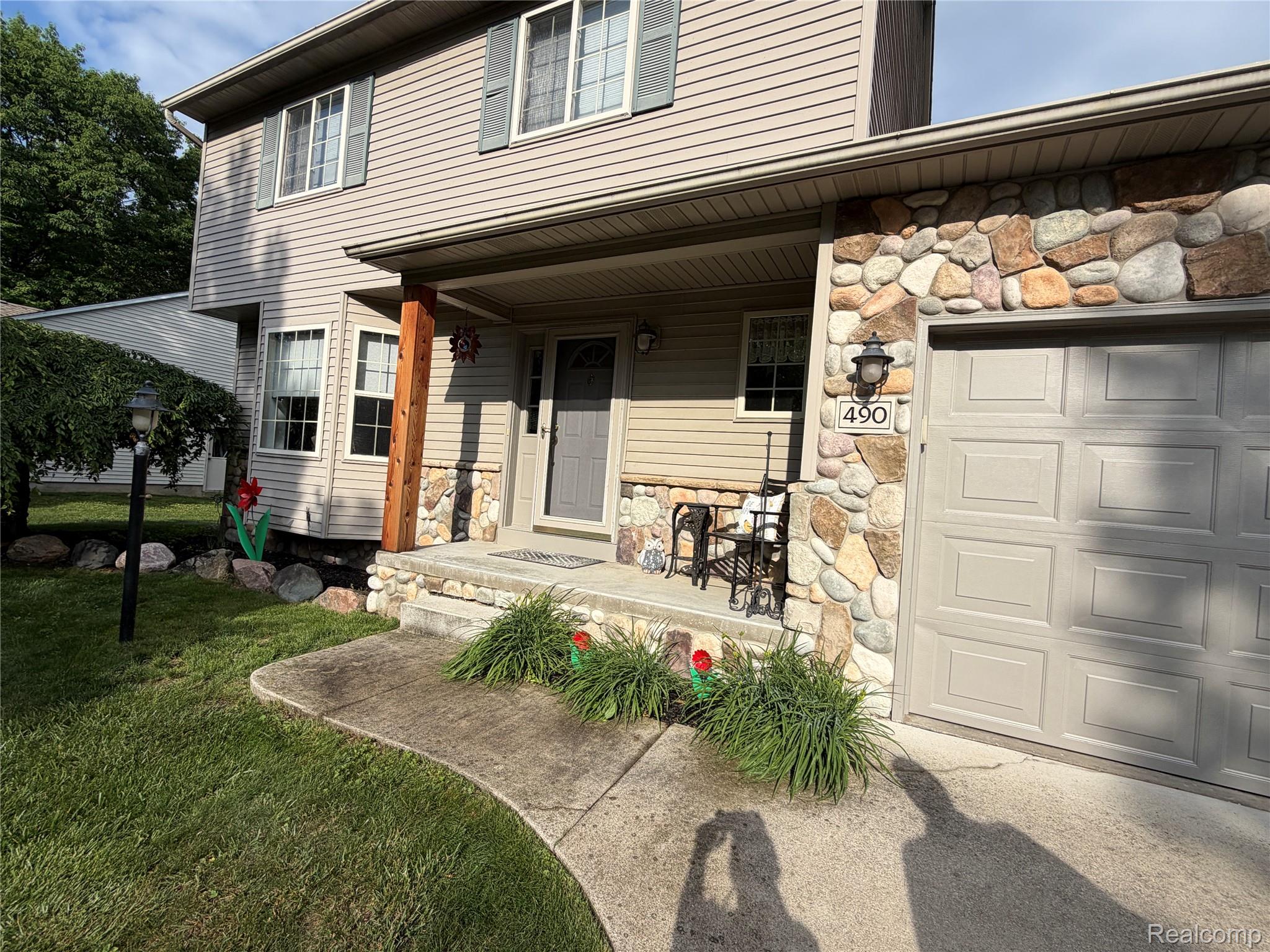490 Cove View Drive