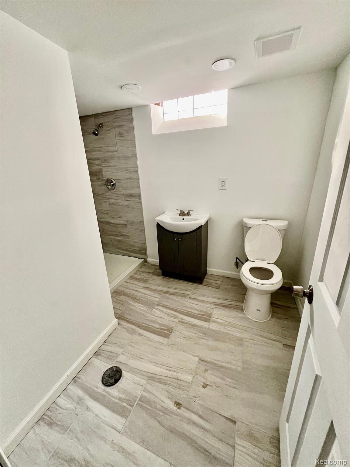 17076 STRICKER Avenue