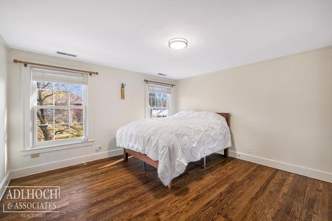 Tiny photo for 450 University Place, Grosse Pointe City, MI 48230 (MLS # 58050201251)