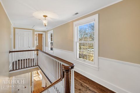 Tiny photo for 450 University Place, Grosse Pointe City, MI 48230 (MLS # 58050201251)