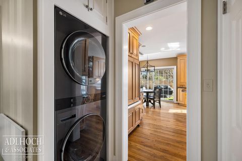 Tiny photo for 450 University Place, Grosse Pointe City, MI 48230 (MLS # 58050201251)