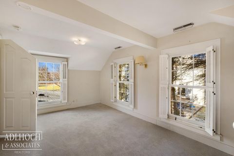 Tiny photo for 450 University Place, Grosse Pointe City, MI 48230 (MLS # 58050201251)