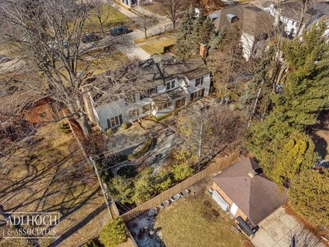 Tiny photo for 450 University Place, Grosse Pointe City, MI 48230 (MLS # 58050201251)