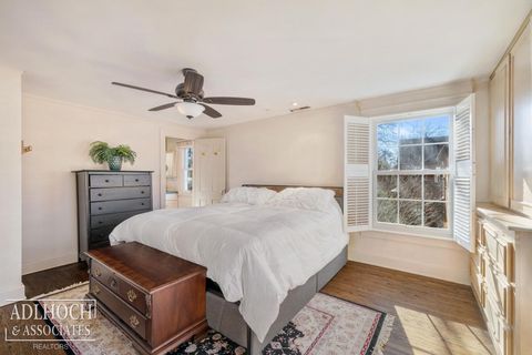 Tiny photo for 450 University Place, Grosse Pointe City, MI 48230 (MLS # 58050201251)