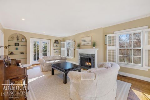 Tiny photo for 450 University Place, Grosse Pointe City, MI 48230 (MLS # 58050201251)