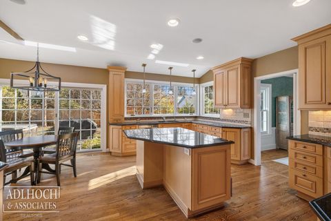 Tiny photo for 450 University Place, Grosse Pointe City, MI 48230 (MLS # 58050201251)