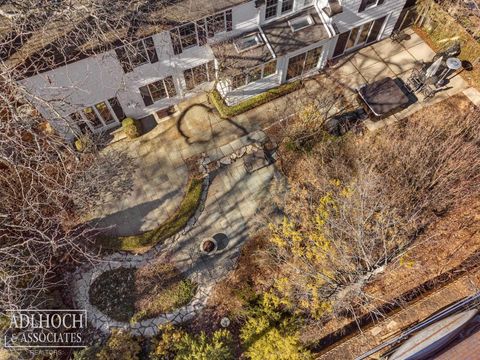 Tiny photo for 450 University Place, Grosse Pointe City, MI 48230 (MLS # 58050201251)