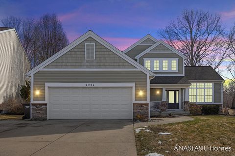 2224 Tradition Drive NE Grand Rapids Charter Township MI 49505