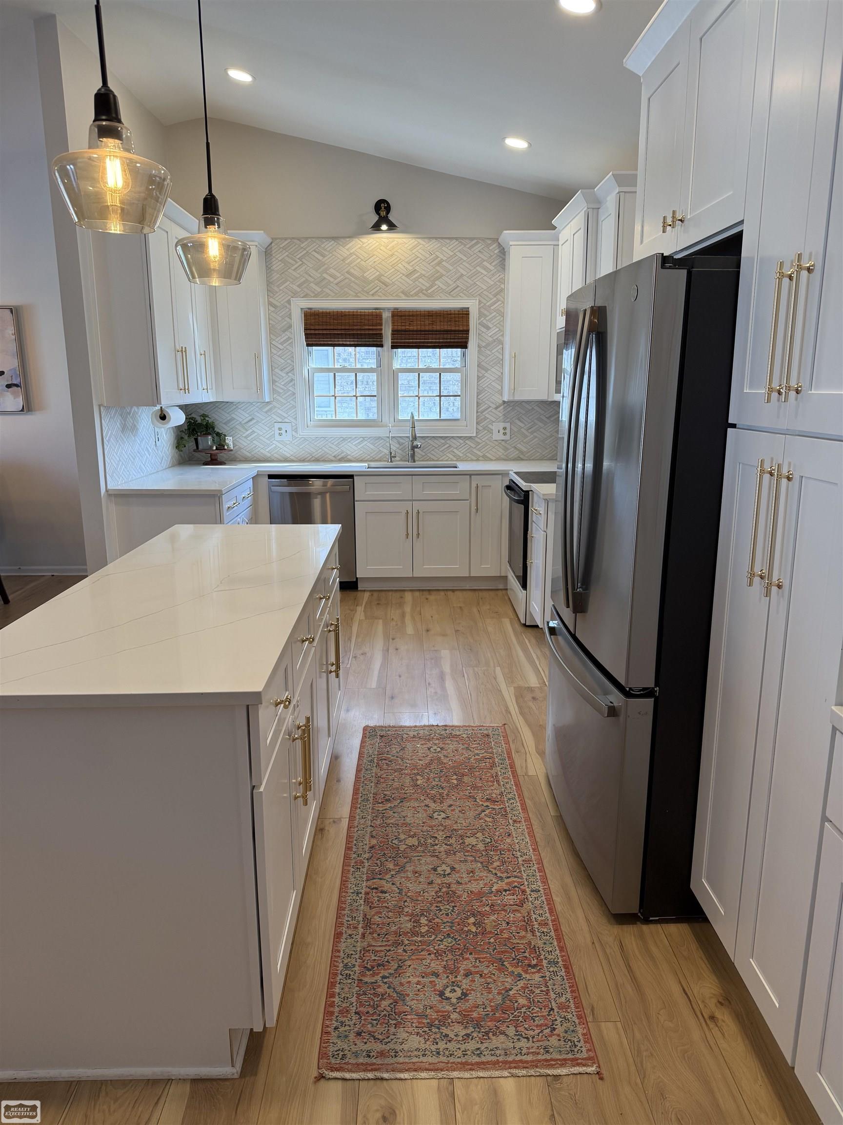 47642 Stephanie Drive