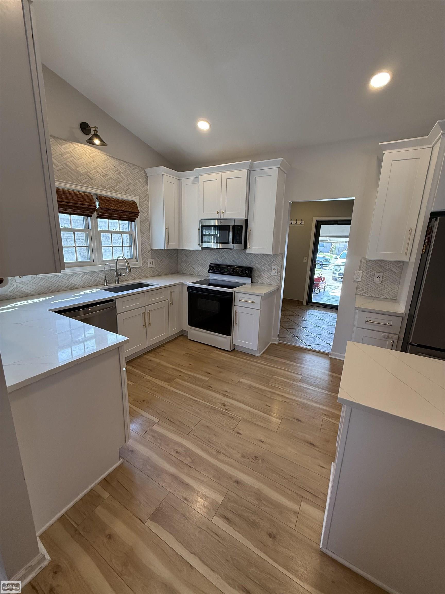 47642 Stephanie Drive