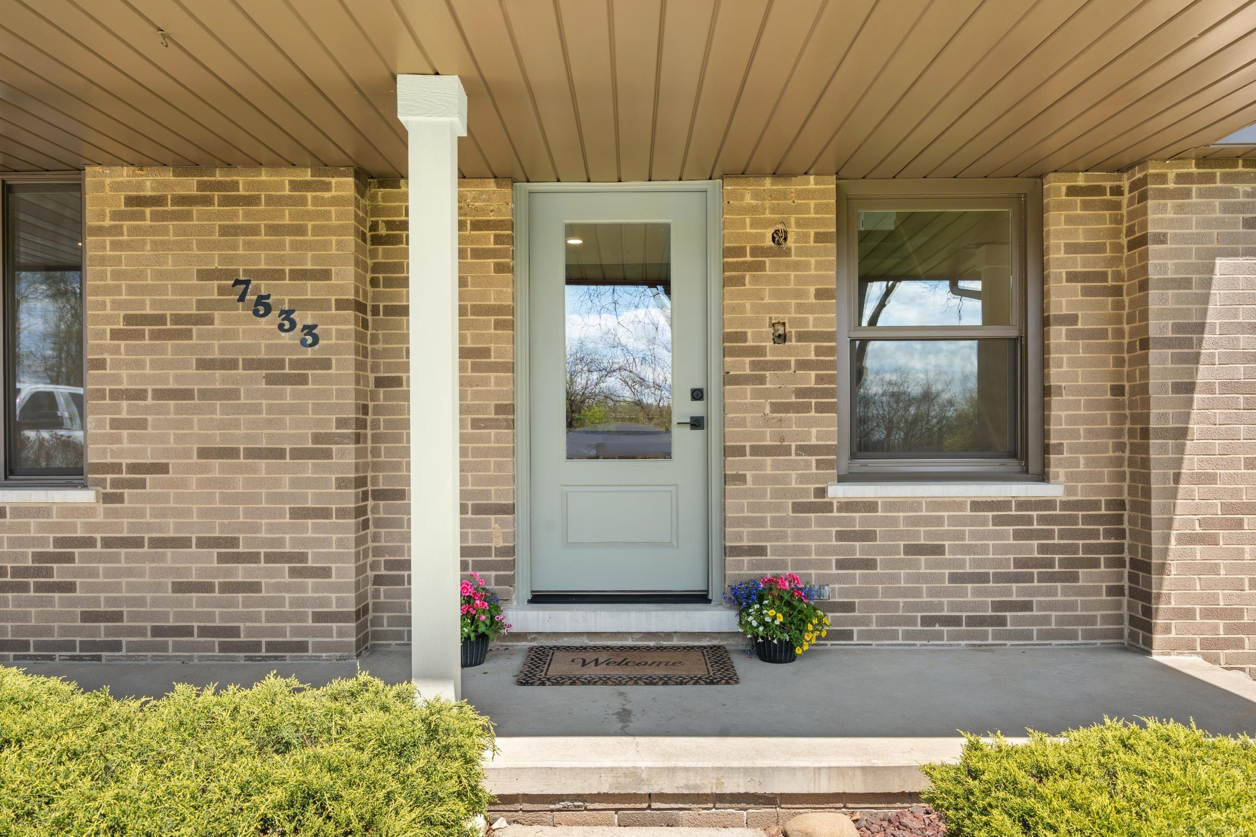 7533 Roberta Lane