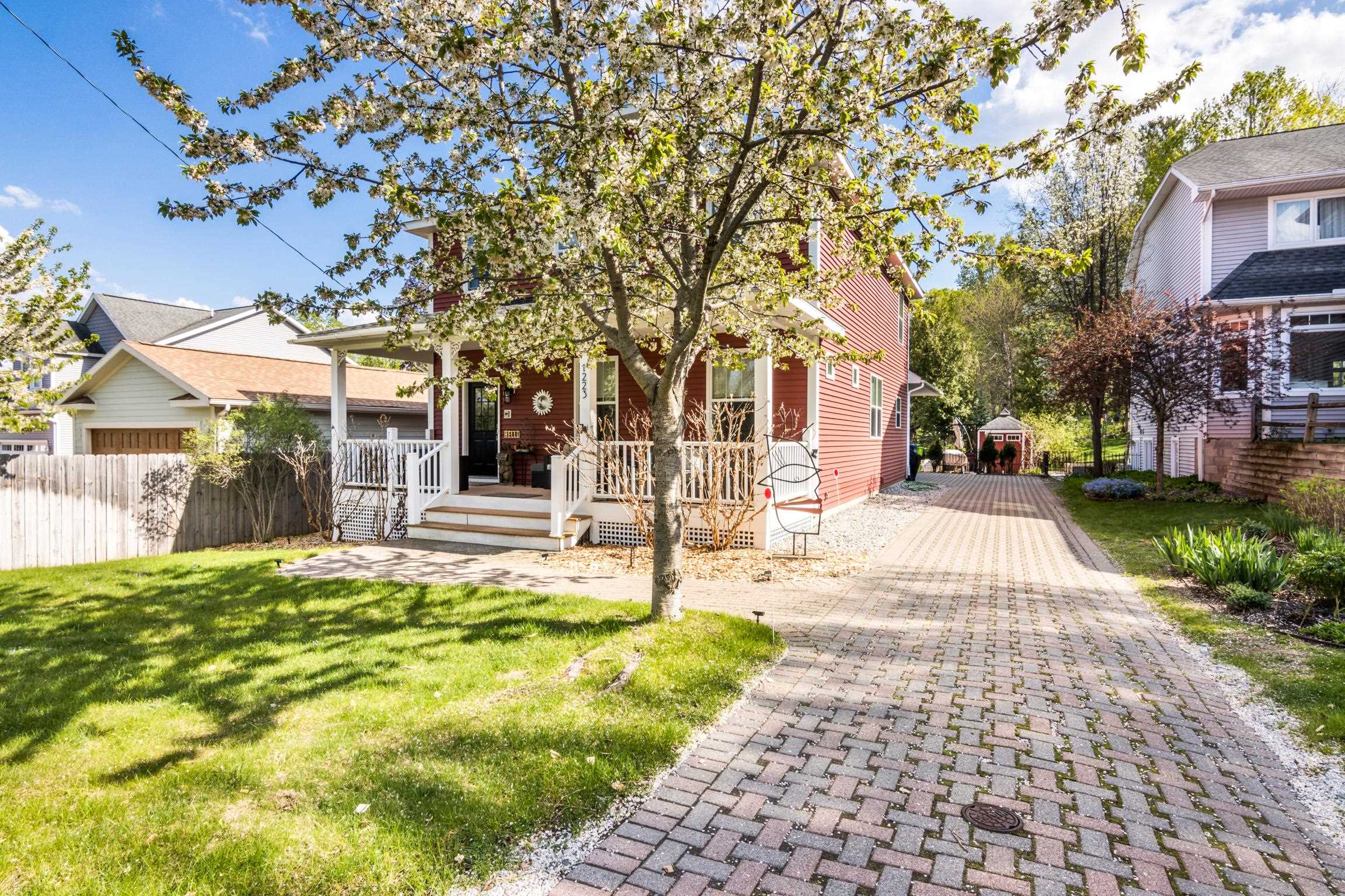 1223 Willow Street