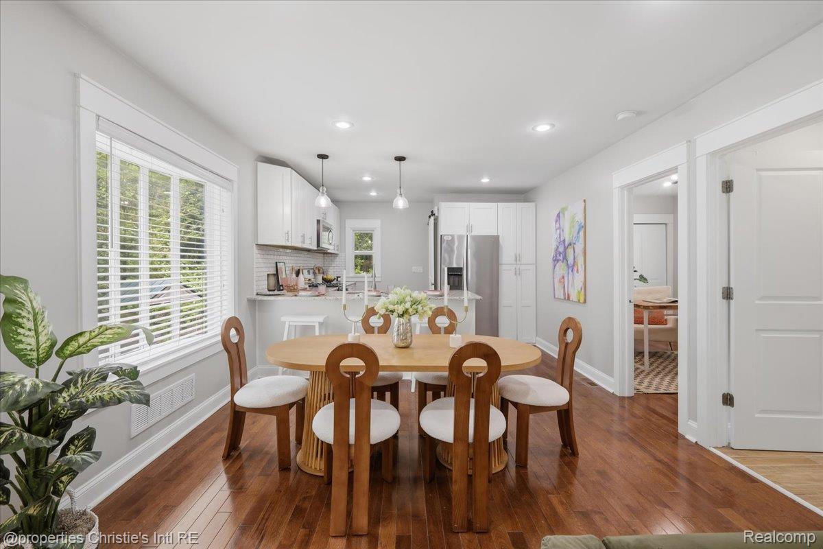 827 Gardenia Avenue