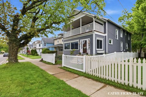 Photo of 1012 Pearl Street, St Joseph City, MI 49085 (MLS # 69026019503)