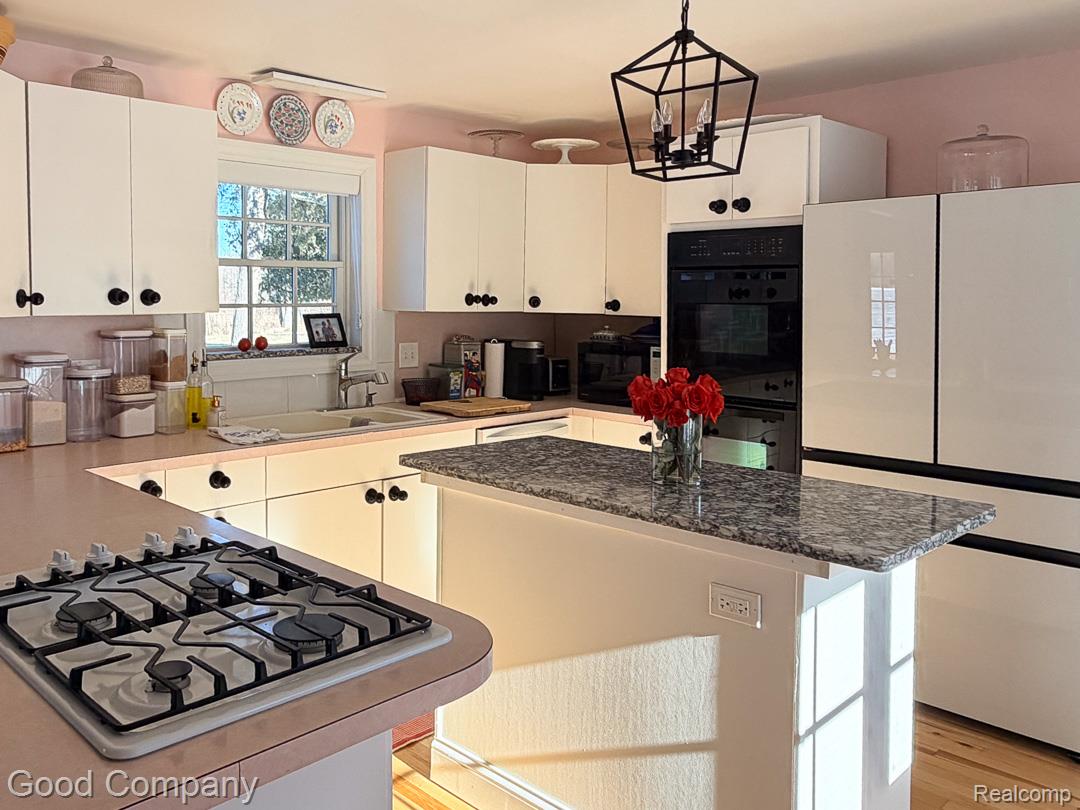 1849 E Pratt Lake Road