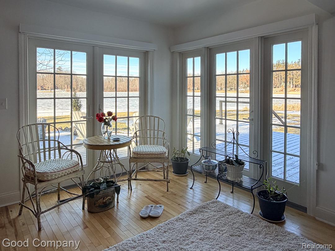 1849 E Pratt Lake Road