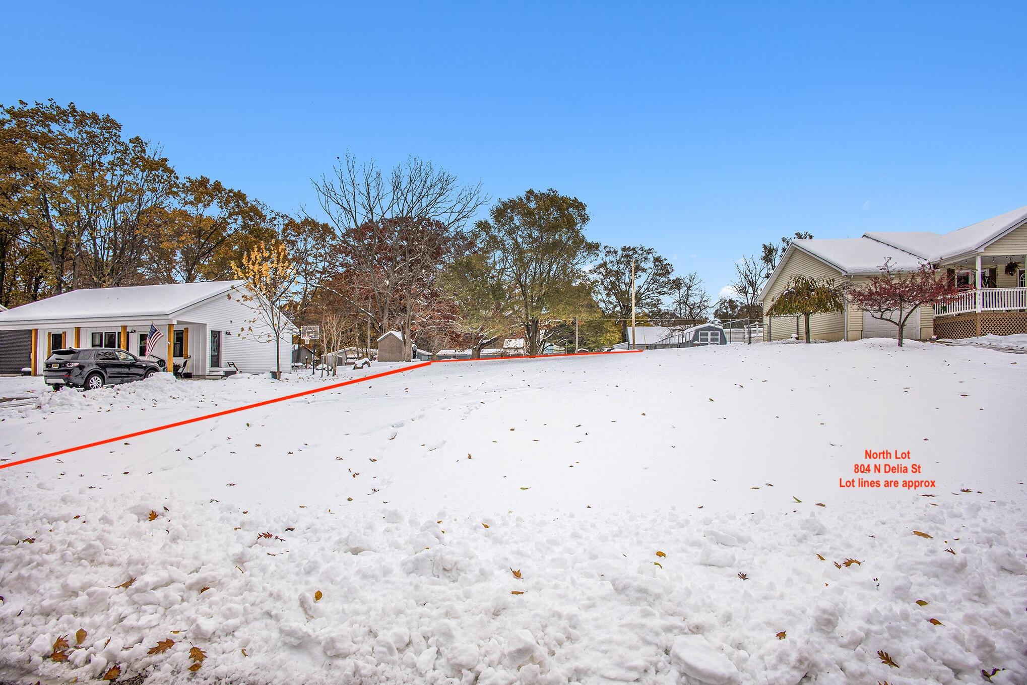 802 N Delia St