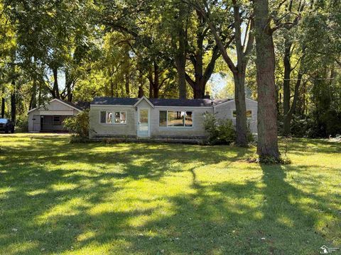 2807 W Smith Road Bedford Township MI 48144
