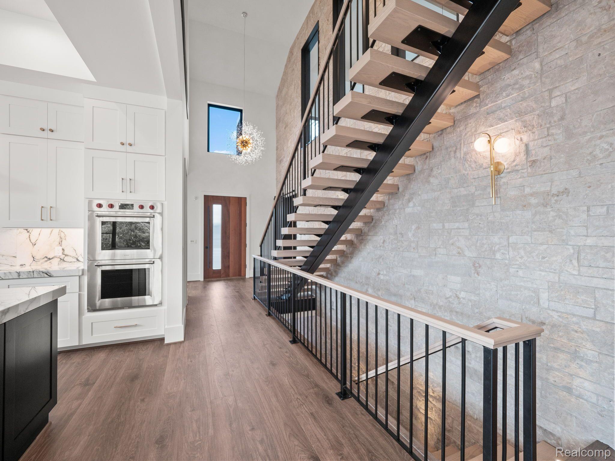 1238 Pine Knoll Lane