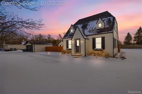 6740 Barabeau Drive Troy City MI 48085