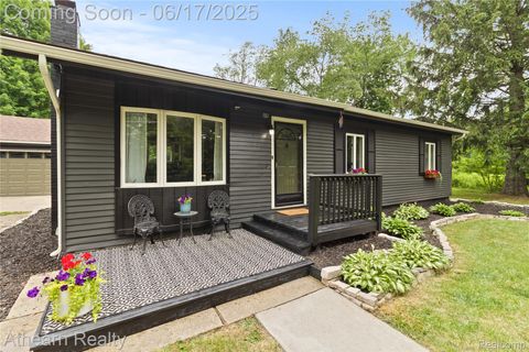 10129 Nimphie Road Tyrone Township MI 48430