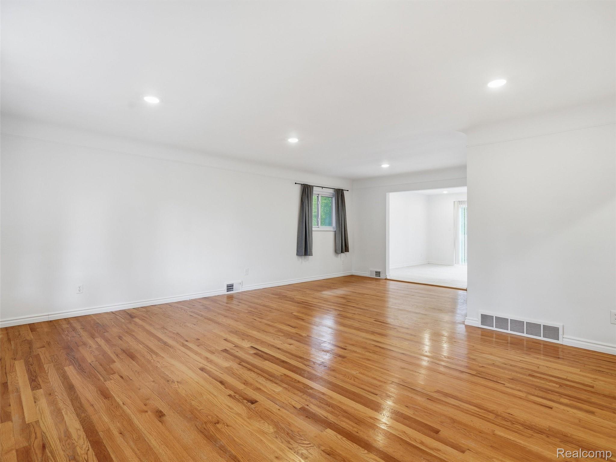 25685 Grand Concourse Street