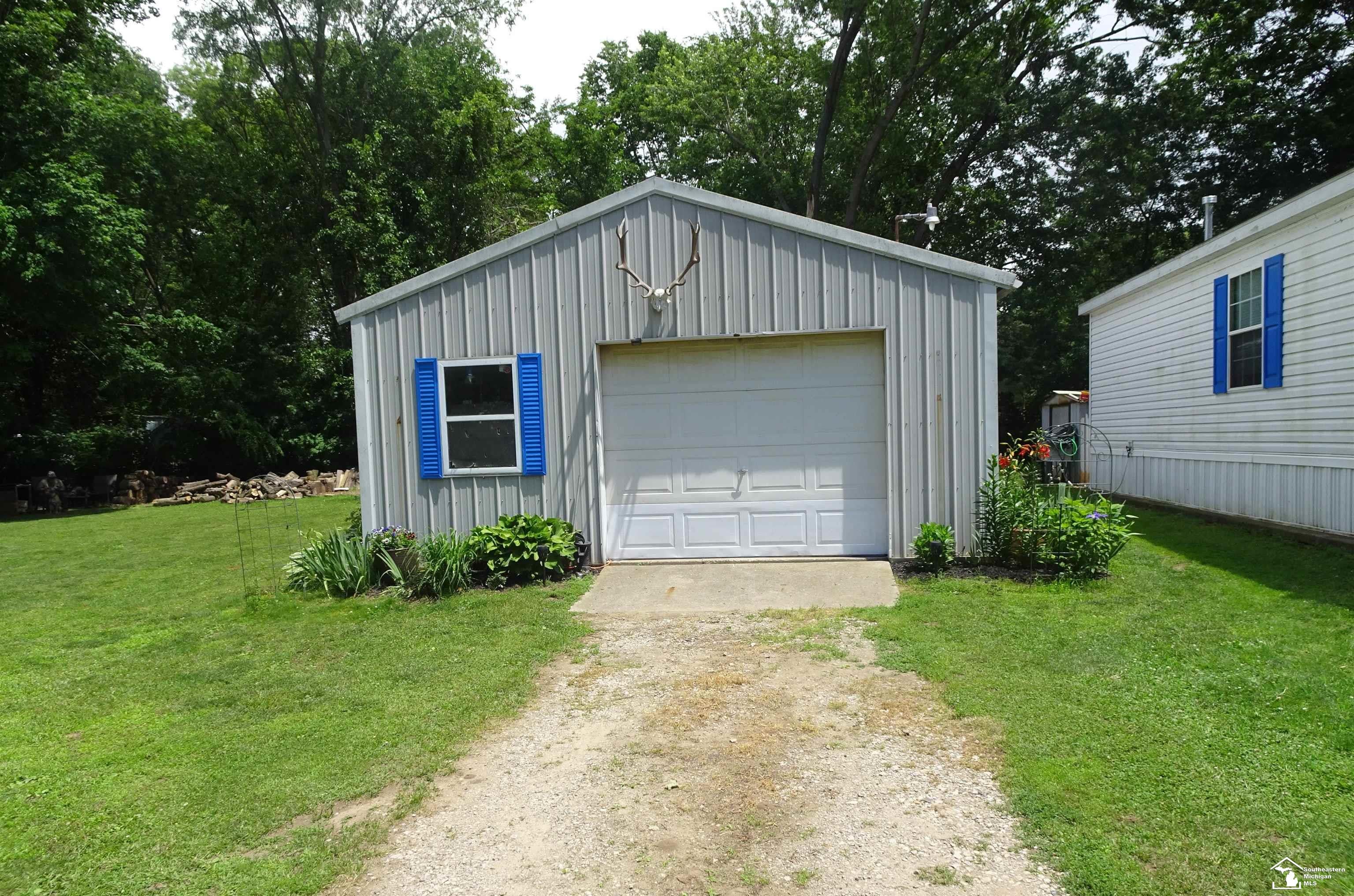 1136 Chippawa Drive