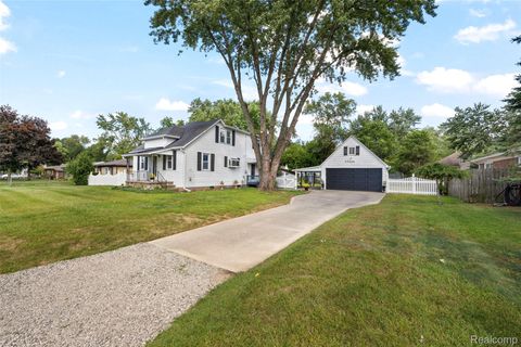 22034 Seminole Street Southfield City MI 48033