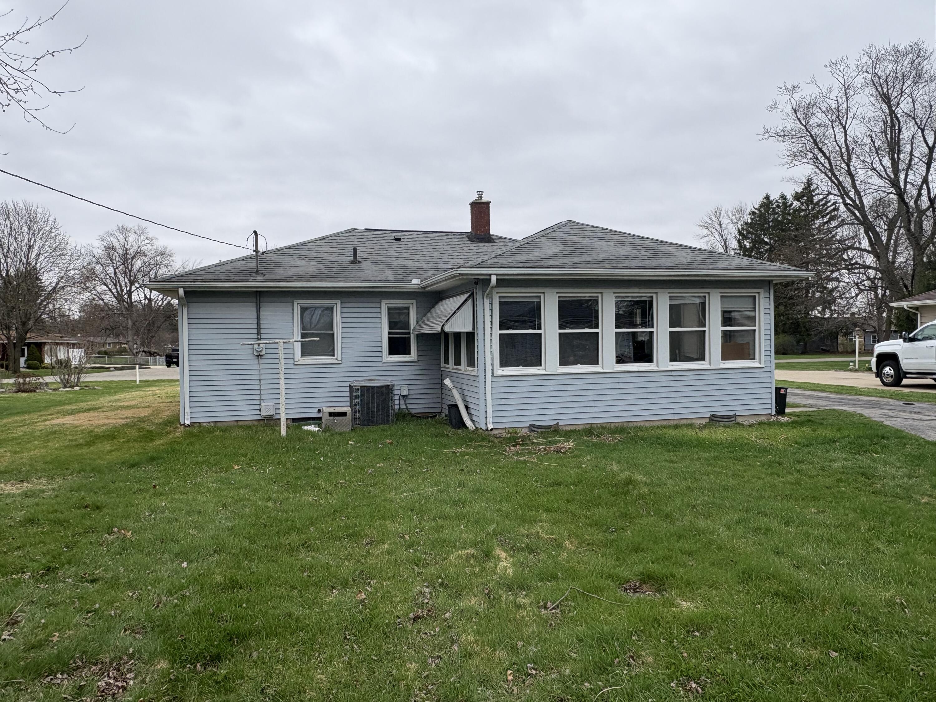 2534 Lake Shore Drive