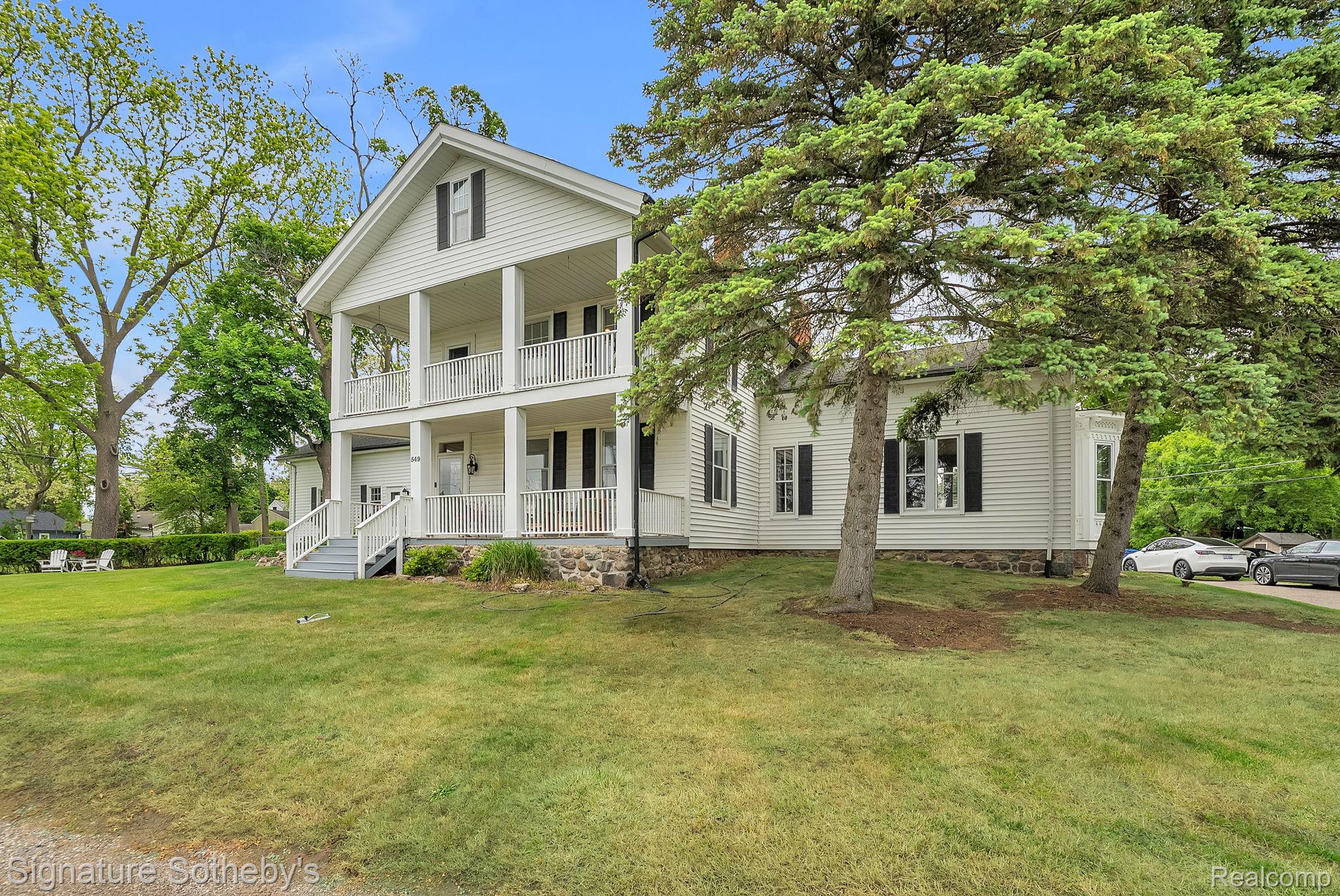 549 Grixdale Lane