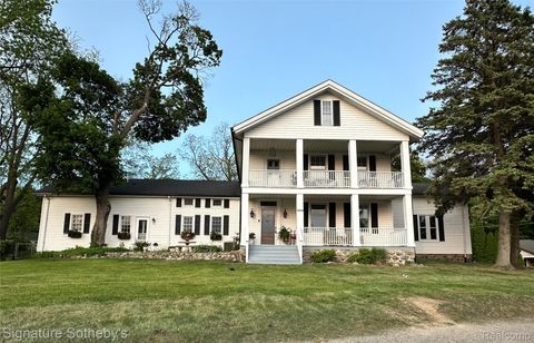 549 Grixdale Lane Waterford Charter Township MI 48328