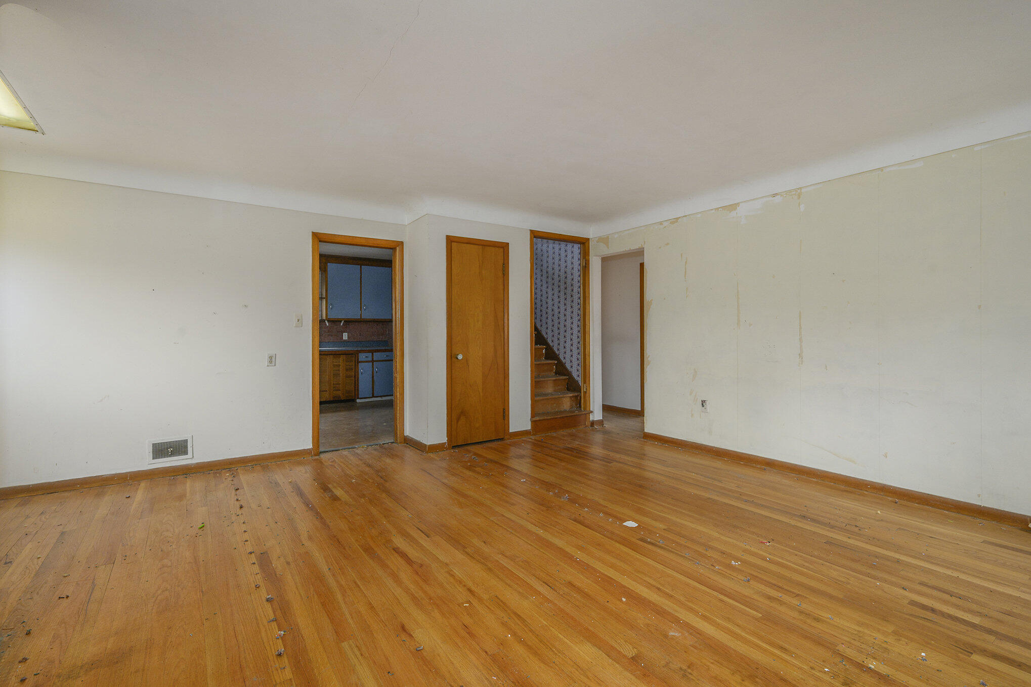 3035 Inverness Street