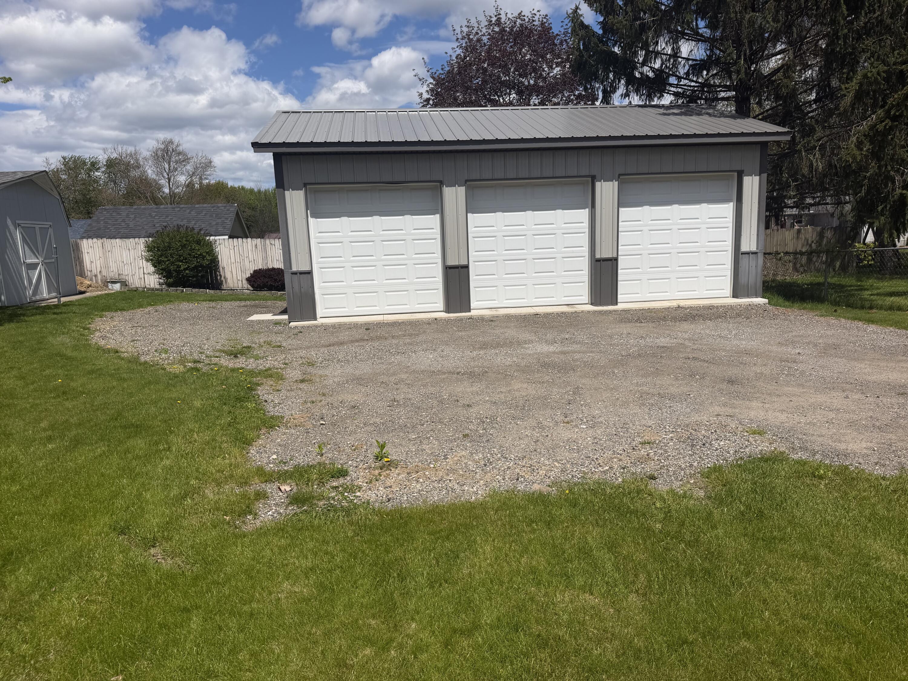 607 Apache Drive