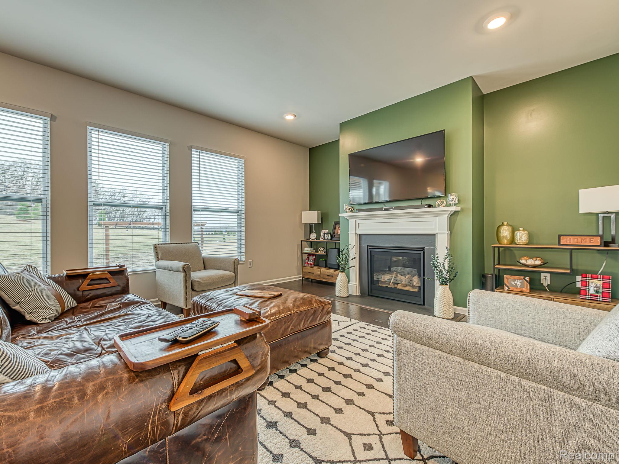 2750 Salt Springs Drive