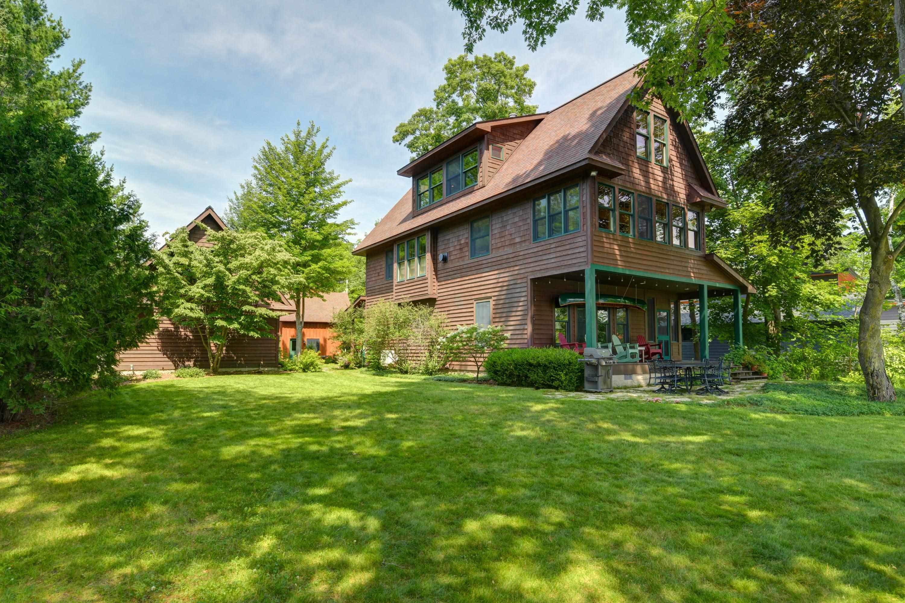 6501 Timber Lake Drive