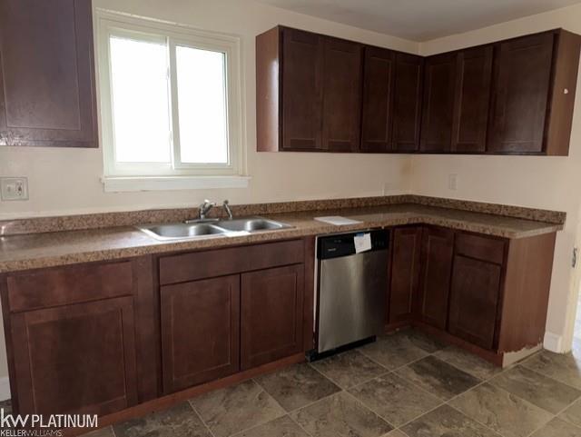 5439 River Road
