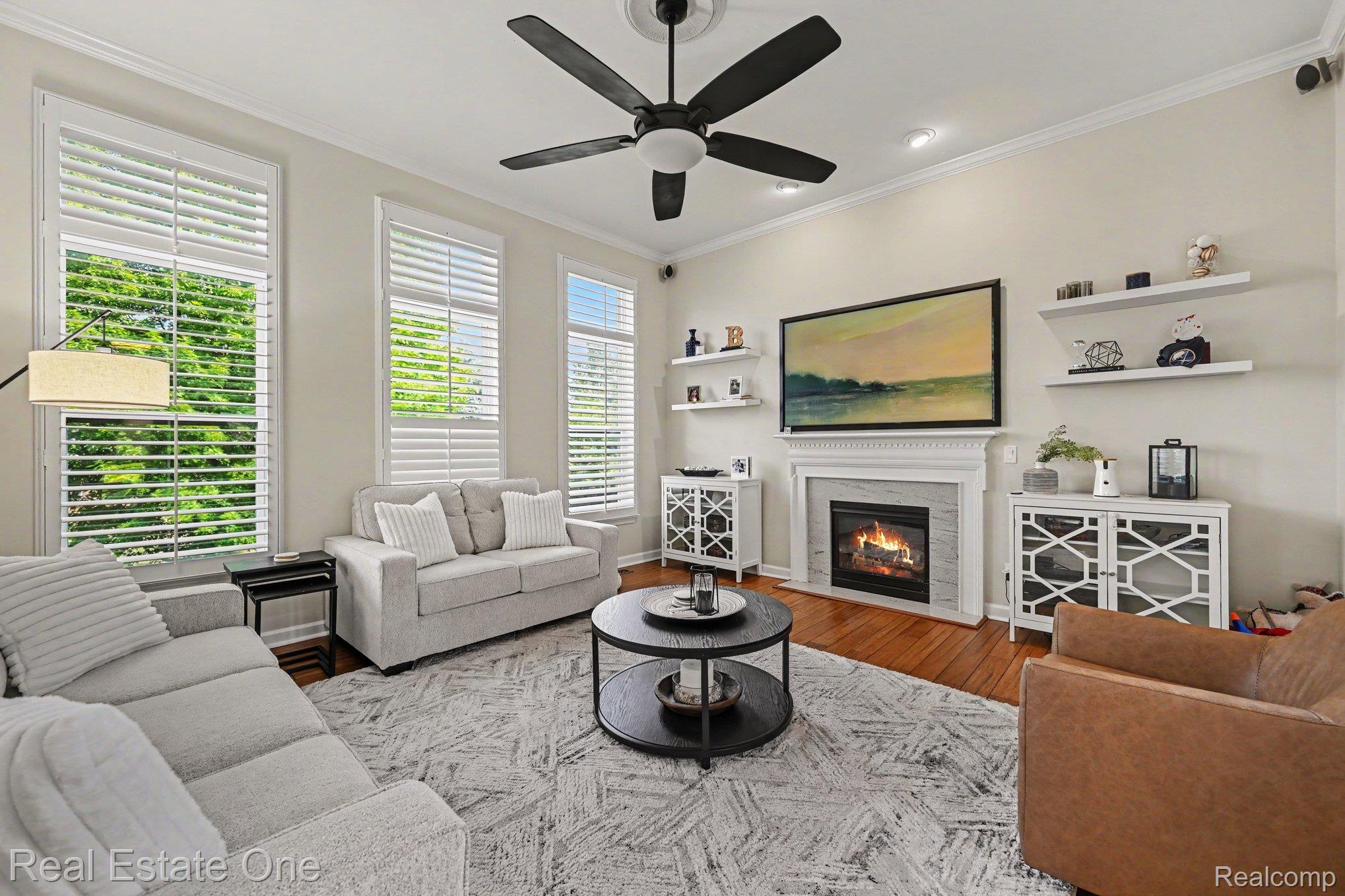 2095 Warbler Court